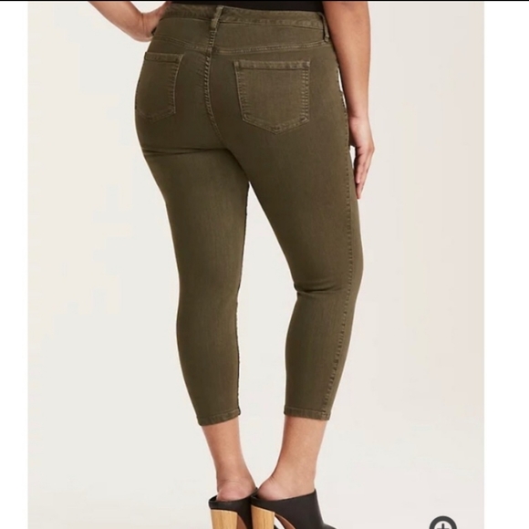 Torrid ULTRA SKINNY CROPPED Olive Wash Plus Size 20 NWT! - Picture 3 of 14